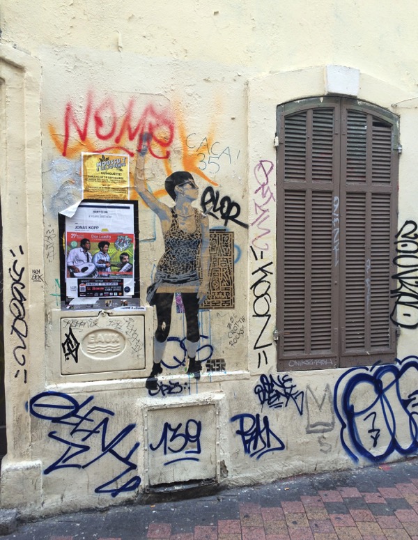 cours julien street art