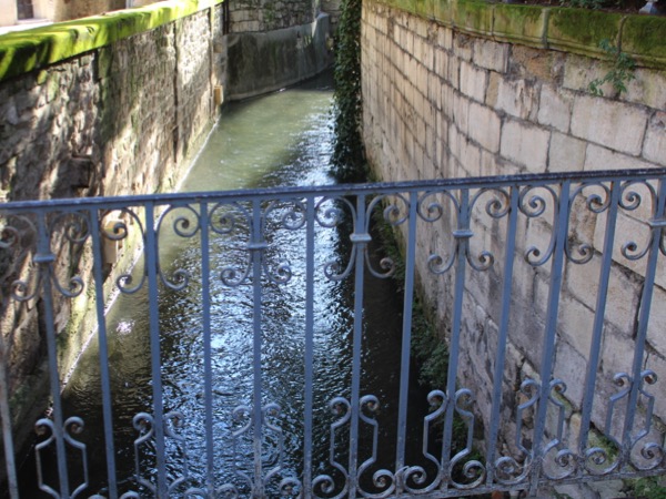 rue des teinturiers avignon 