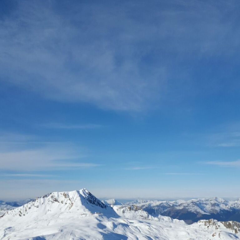 QWlhbbiTSQzkytTT-TgpGQKoHum8cOPc-VheaKueoCY